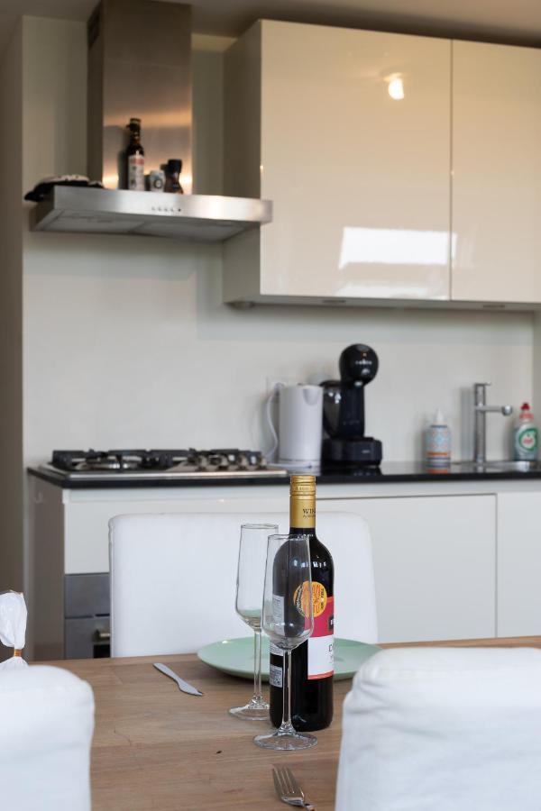 Central Top Floor Apartment With Private Balcony - Apt 3 Amsterdam Buitenkant foto